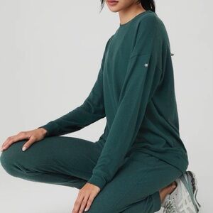 ALO Yoga Forest Green Pullover